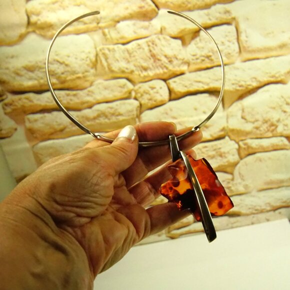 Modernist Freeform Amber Pendant With 925 Sterling Silver Omega Wire - Rare Gift - Picture 7 of 16